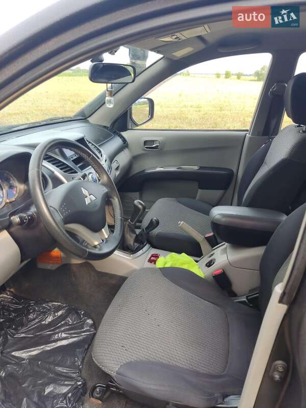 Пикап Mitsubishi L 200 2007 в Киеве