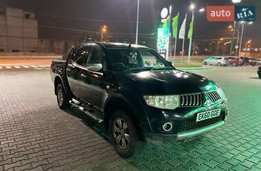 Пікап Mitsubishi L 200 2012 в Дніпрі