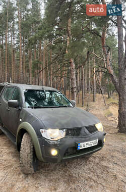 Пікап Mitsubishi L 200 2011 в Києві