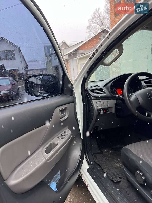 Пикап Mitsubishi L 200 2017 в Сколе
