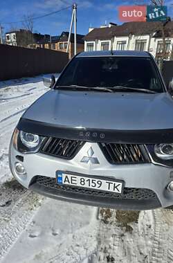 Пикап Mitsubishi L 200 2009 в Ирпене