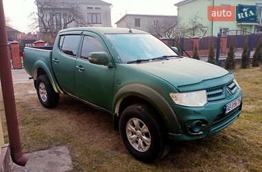 Пікап Mitsubishi L 200 2014 в Львові