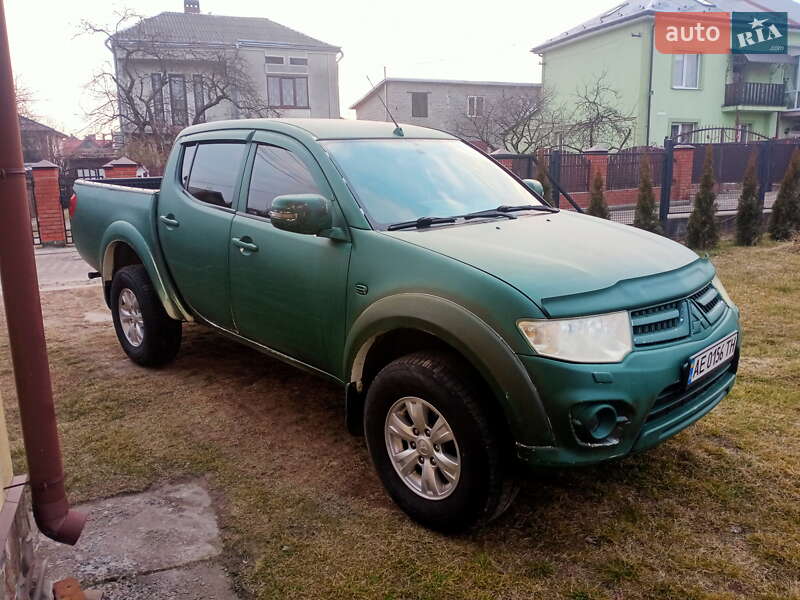 Mitsubishi L 200 2014