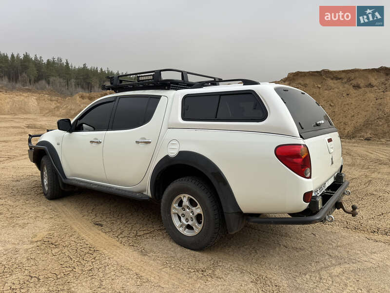 Пикап Mitsubishi L 200 2011 в Вознесенске