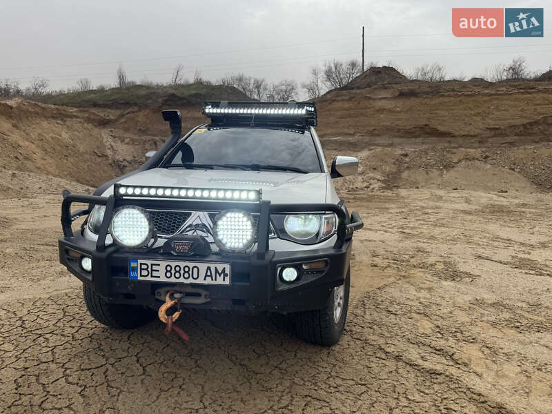 Пикап Mitsubishi L 200 2011 в Вознесенске