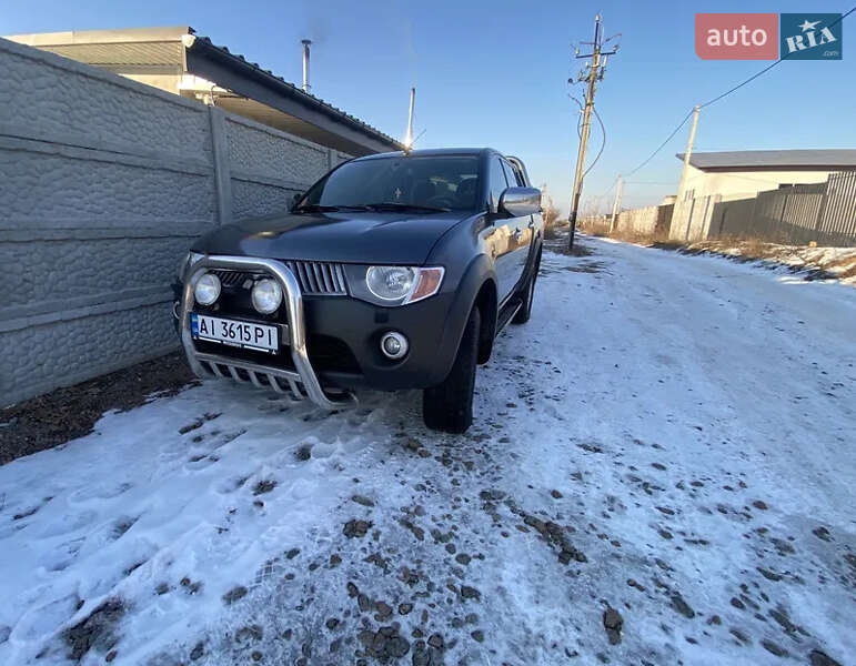 Mitsubishi L 200 2008