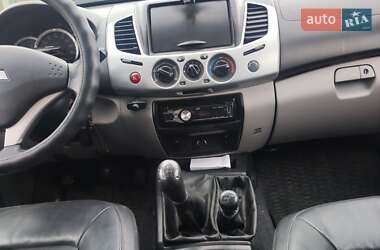 Пикап Mitsubishi L 200 2011 в 