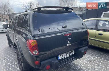 Пікап Mitsubishi L 200 2011 в 