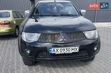 Пікап Mitsubishi L 200 2011 в 