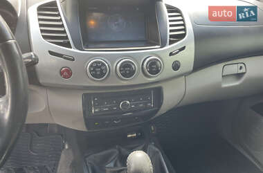 Пікап Mitsubishi L 200 2011 в 