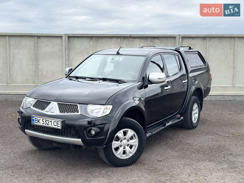 Пикап Mitsubishi L 200 2013 в Сарнах