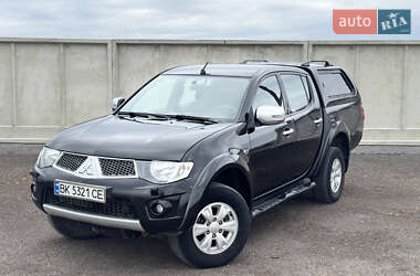 Пикап Mitsubishi L 200 2013 в 