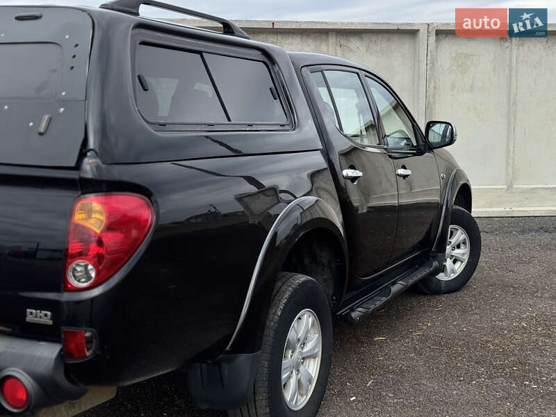 Пикап Mitsubishi L 200 2013 в Сарнах