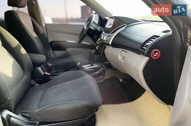 Пікап Mitsubishi L 200 2012 в 