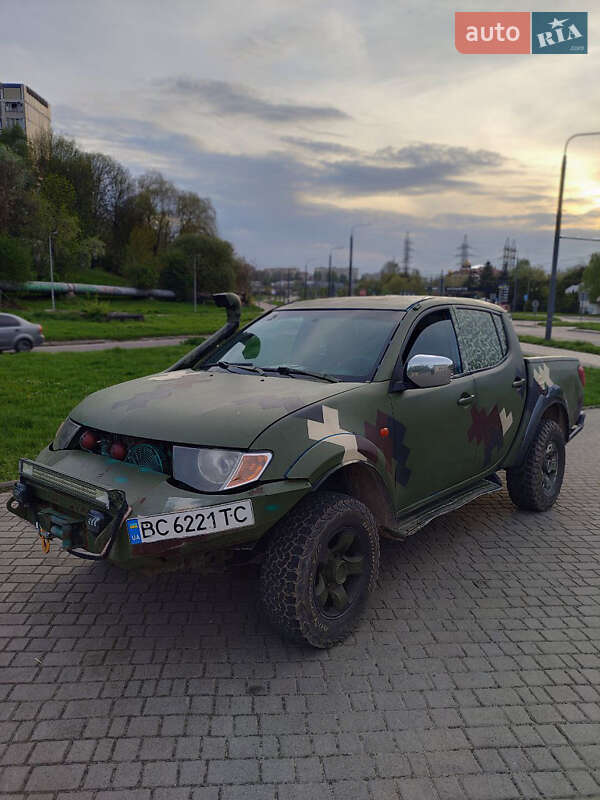 Mitsubishi L 200 2007