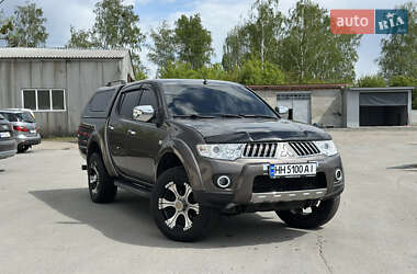 Пікап Mitsubishi L 200 2012 в Звягелі