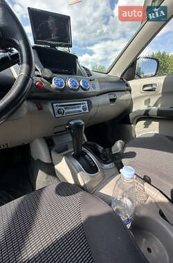 Пікап Mitsubishi L 200 2006 в 