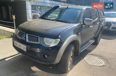 Пикап Mitsubishi L 200 2010 в 