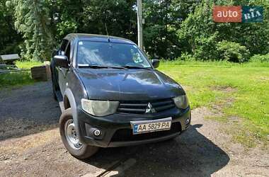 Пікап Mitsubishi L 200 2010 в Києві