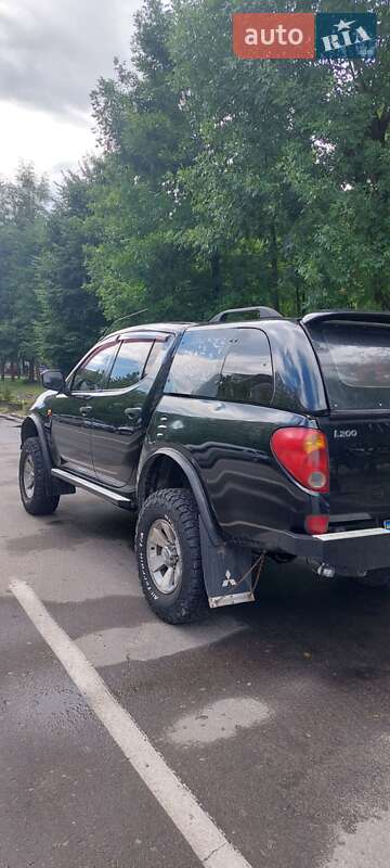 Пикап Mitsubishi L 200 2007 в Новояворовске