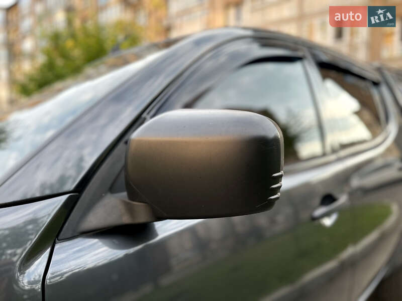 Пикап Mitsubishi L 200 2013 в Киеве