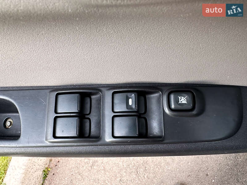 Пикап Mitsubishi L 200 2013 в Киеве