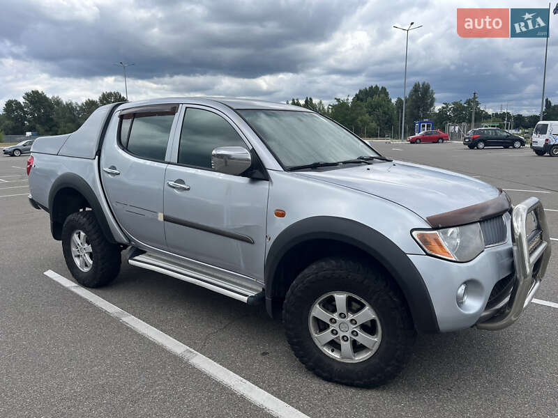 Пикап Mitsubishi L 200 2008 в Киеве