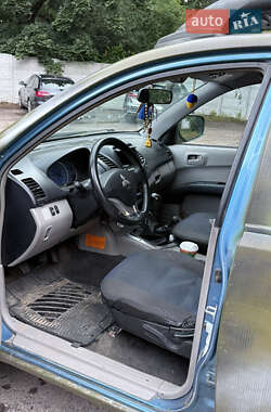 Пикап Mitsubishi L 200 2007 в 