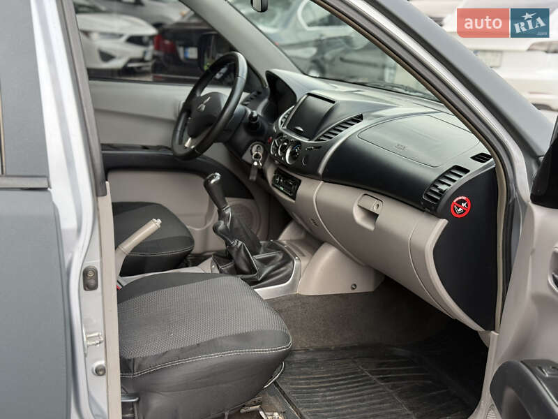 Пикап Mitsubishi L 200 2008 в Новомосковске
