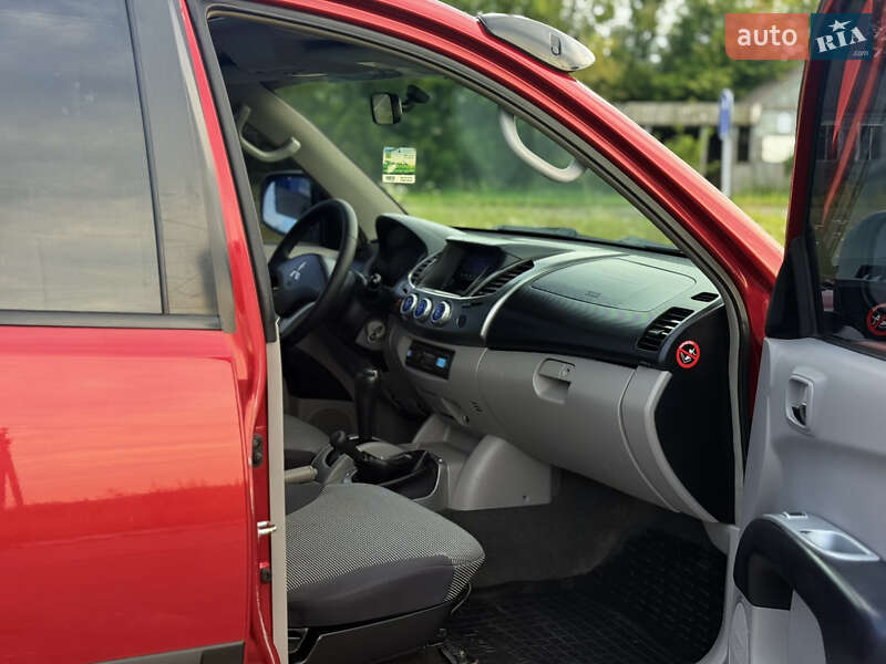 Пикап Mitsubishi L 200 2008 в Мене