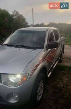 Пикап Mitsubishi L 200 2007 в Киеве