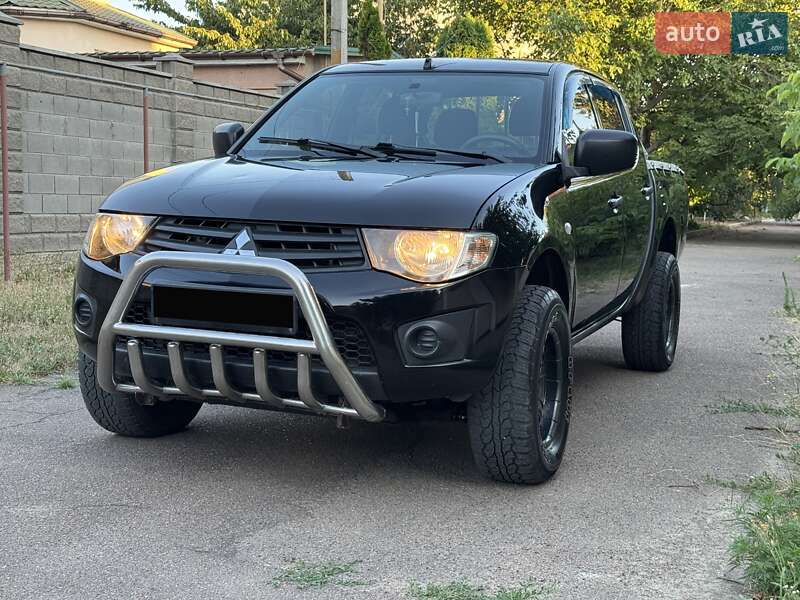 Mitsubishi L 200 2010