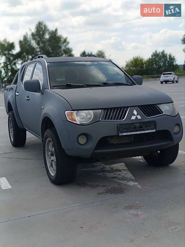 Mitsubishi L 200 2007