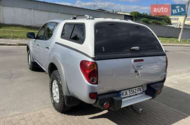 Пикап Mitsubishi L 200 2012 в 