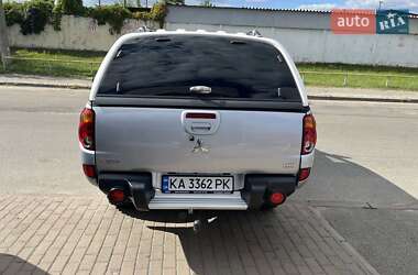 Пикап Mitsubishi L 200 2012 в 
