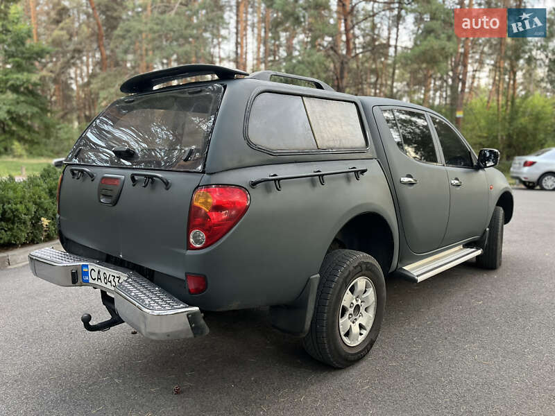 Пикап Mitsubishi L 200 2007 в Новомосковске