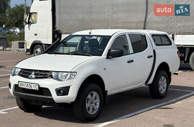 Пикап Mitsubishi L 200 2012 в 