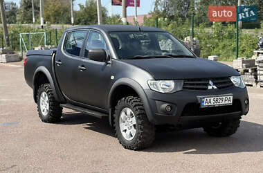 Пікап Mitsubishi L 200 2010 в Житомирі