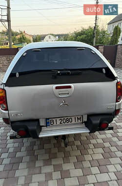 Пикап Mitsubishi L 200 2011 в 