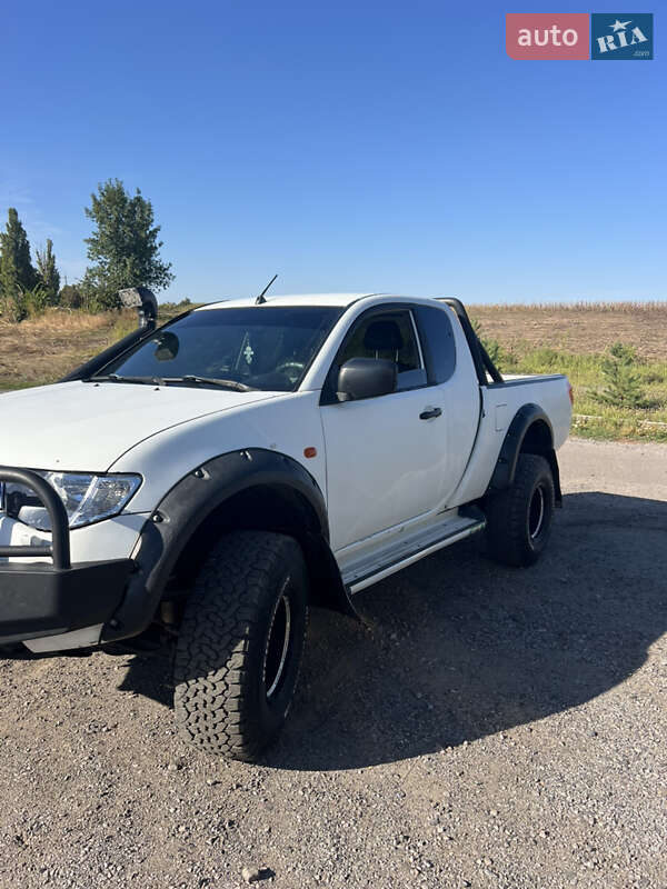 Пикап Mitsubishi L 200 2007 в Пирятине