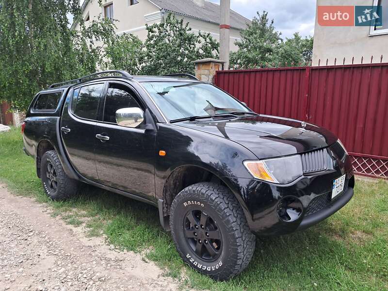 Пикап Mitsubishi L 200 2007 в Львове