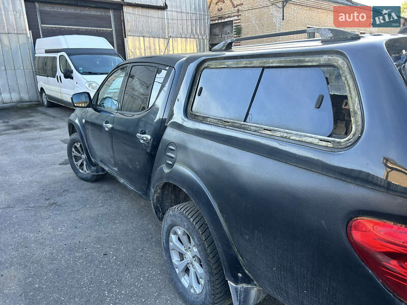 Пикап Mitsubishi L 200 2011 в Киеве