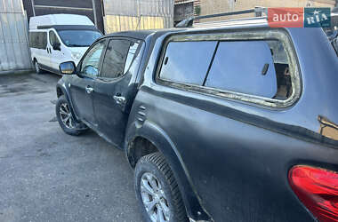 Пикап Mitsubishi L 200 2011 в 