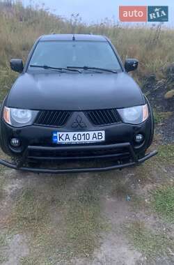 Пікап Mitsubishi L 200 2007 в Києві