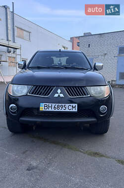 Пикап Mitsubishi L 200 2009 в 