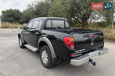 Пикап Mitsubishi L 200 2009 в 