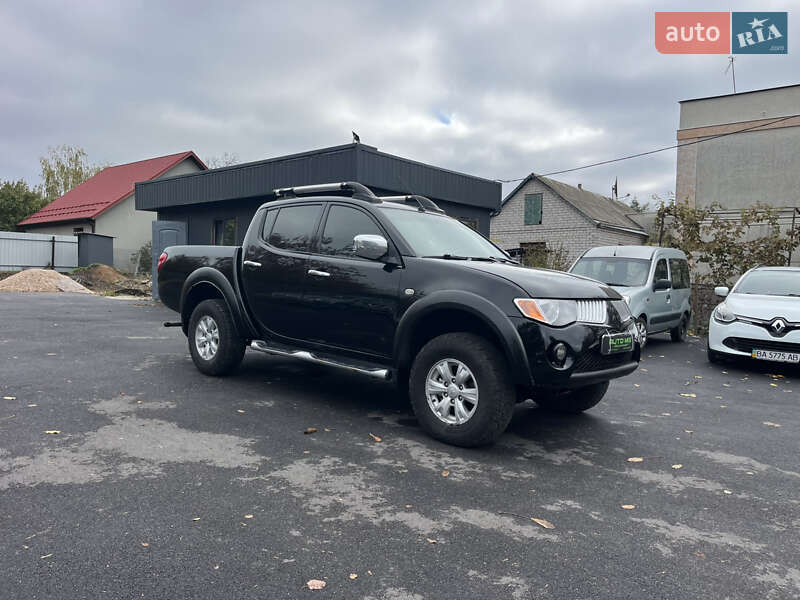Пікап Mitsubishi L 200 2011 в Кропивницькому
