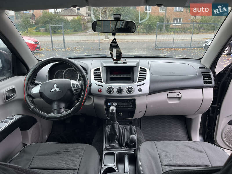 Пікап Mitsubishi L 200 2011 в Кропивницькому