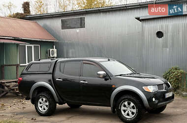 Пікап Mitsubishi L 200 2008 в  фото 8 Пікап Mitsubishi L 200 2008 в