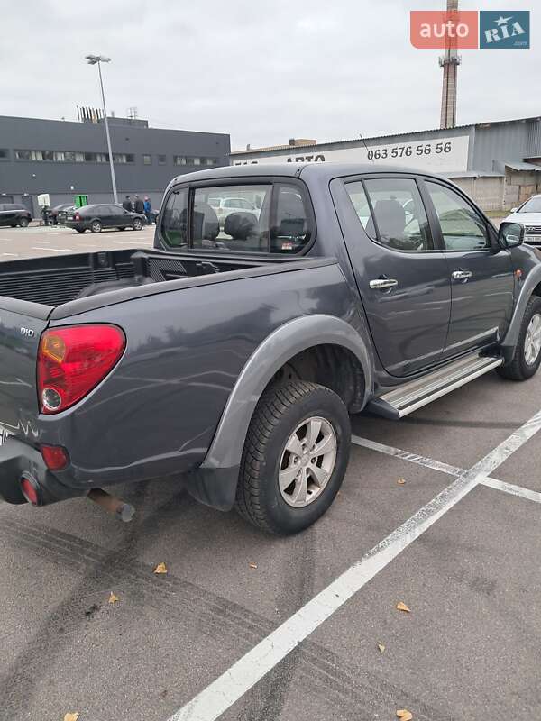 Пикап Mitsubishi L 200 2008 в Киеве